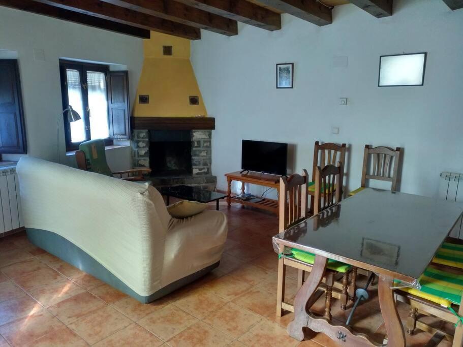 Casa Lovaco Apartment Borau Екстериор снимка